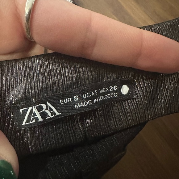 ZARA metallic ruched slit back midi skirt black shiny size small - Picture 3 of 9